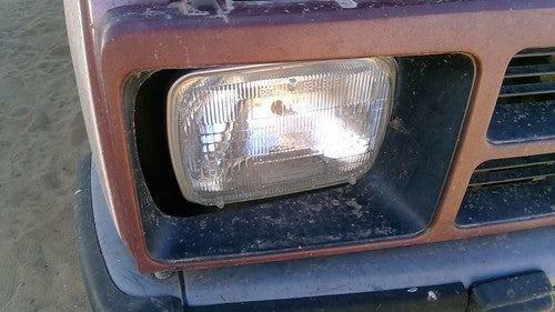 1981-1987 Isuzu Pup Pickup Passenger Right Head Light Front Lamp With Bracket