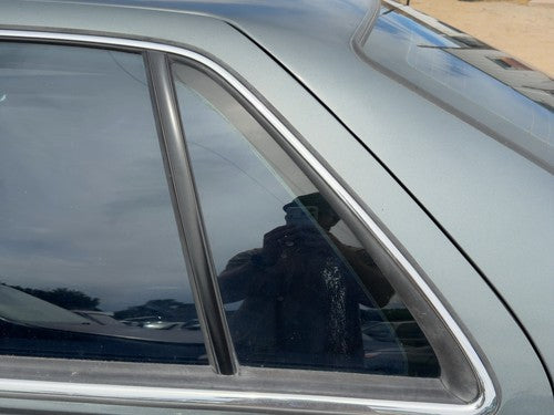 98-04 Seville Driver Left Rear Vent Window Back Door Glass With Frame Oem Sedan