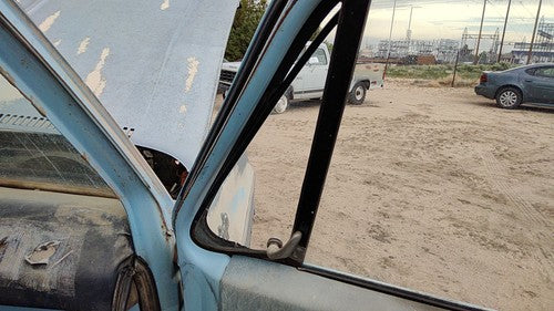1973-87 Chevy C10 Passenger Right Front Vent Window Small Door Glass With Frame