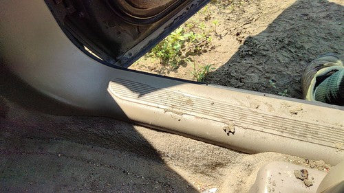 1997-2003 Buick Park Ave Passenger Right Lower Kick Trim Panel Oem Tan