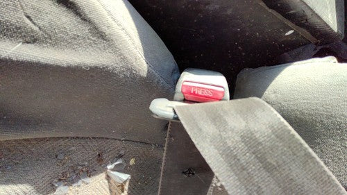 94 Pathfinder Nissan Pathfinder Driver Left Front Seat Belt Buckle Receiver Gray