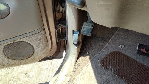 1995-2000 Silverado 2500 Driver Left Lower Kick Trim Panel Oem Tan 52D