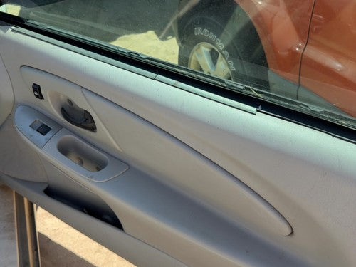 06-07 Monte Carlo Passenger Right Front Door Trim Panel With Switches Gray 832