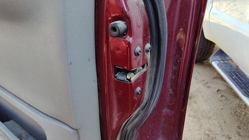 1997-2002 Ford Expedition Passenger Right Front Door Latch With Rods/Cables Oem
