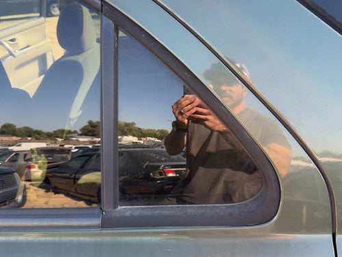 03-09 Kia Sorento Driver Left Rear Vent Window Back Door Glass With Frame Oem