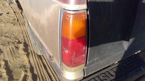 1981-1987 Isuzu Pup Pickup Driver Left Tail Light Brake Lamp Oem Rear 94218842