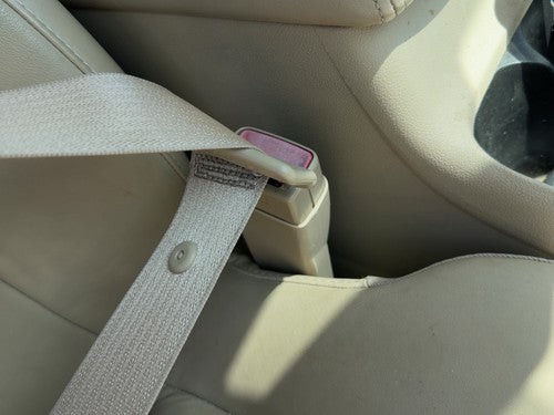 09-12 Impala Passenger Right Front Seat Belt Buckle Receiver Oem Neutral 522