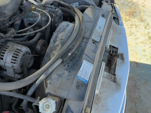 1995-2005 Chevy S10 Blazer Radiator Cooling Fan Shroud Oem Plastic Housing
