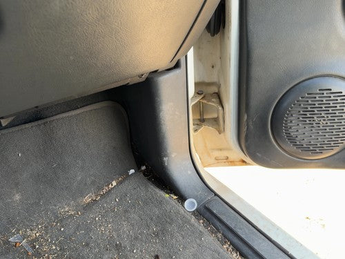 98-05 Chevy S10 Blazer Passenger Right Lower Kick Trim Panel Graphite 15000345