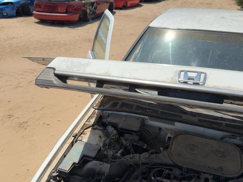 1988-1989 Honda Accord Lx Front Grille Assembly Oem 2671618