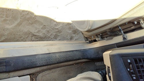 2003-2007 Cadillac Cts Driver Left Lower Kick Trim Panel Oem Neutral 702