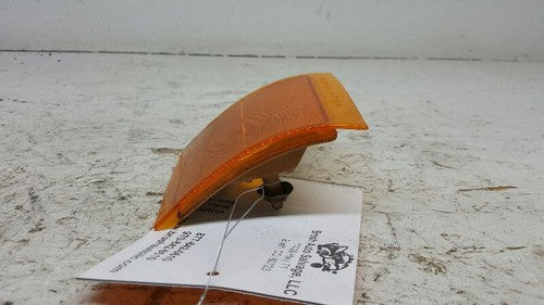 1994-1999 Chevy Suburban Passenger Corner/Park Light Side Marker 05977738