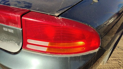 1998-2004 Dodge Intrepid Passenger Right Tail Light Brake Lamp Oem Rear