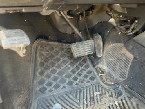 2001 Chevy S10 Blazer Brake Pedal Assembly OEM 4.3L Automatic 4x4