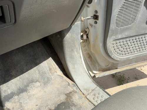 1999-2007 Ford F350 Passenger Right Lower Kick Trim Panel Oem Gray