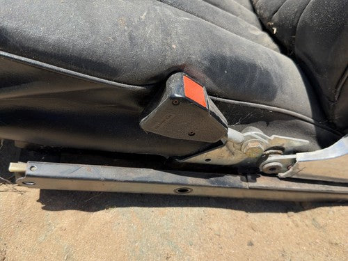 80 Mercedes 450SL 107 Passenger Right Front Seat Belt Buckle Receiver OEM Black