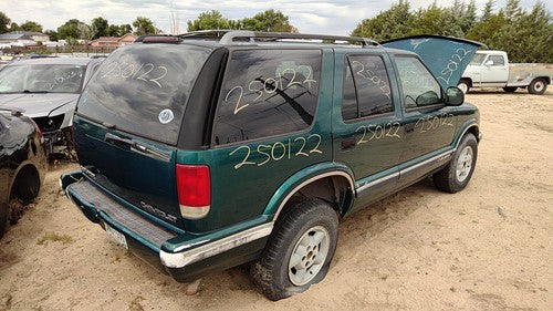 1995-1997 S10 Blazer Driver Left Front Seat Belt Buckle Receiver Oem Gray