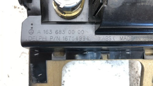 2001 Mercedes Ml320 Shifter Trim Bezel With Power Window Master Switch Oem