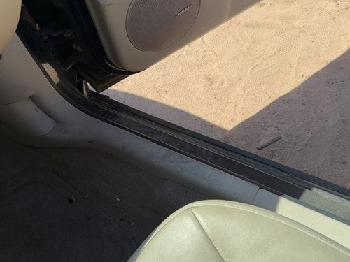 2006-2011 Chevy Impala Passenger Right Lower Kick Trim Panel Oem Neutral 522