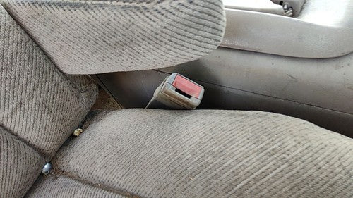 96-00 Silverado 2500 Passenger Right Front Seat Belt Buckle Receiver Oem Tan 52D