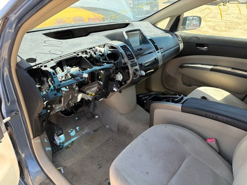 2004-2009 Toyota Prius Fuel Filler Neck Assembly with Gas Cap OEM 7720147051