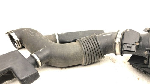 03-04 Town Car Complete Air Intake Cleaner Filter Box Housing With Tube Oem 4.6L