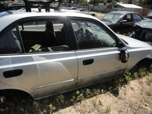 2000-2002 Hyundai Accent Passenger Right Headlight Head Lamp Oem 9210225050