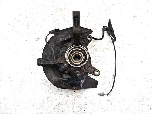 1998-2003 Toyota Sienna Driver Left Front Spindle Knuckle With Wheel Hub Oem