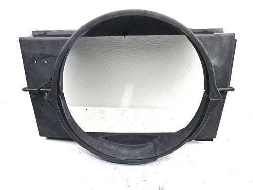 95-00 Gmc Sierra 2500 Chevy Upper And Lower Cooling Fan Shroud Oem 5.7L 15739587