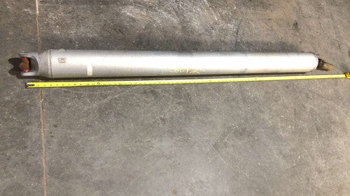 1999-2004 Gmc Sierra 2500 Rear Drive Shaft Oem Back Driveline 6.0L 4X4 15734902