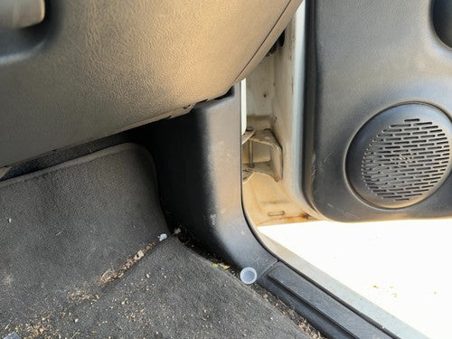 98-05 Chevy S10 Blazer Passenger Right Lower Kick Trim Panel Graphite 15000345