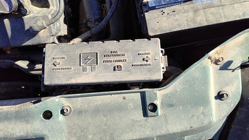 2000-2001 Ford Taurus Engine Fuse Box Power Distribution Panel Oem 3.0L