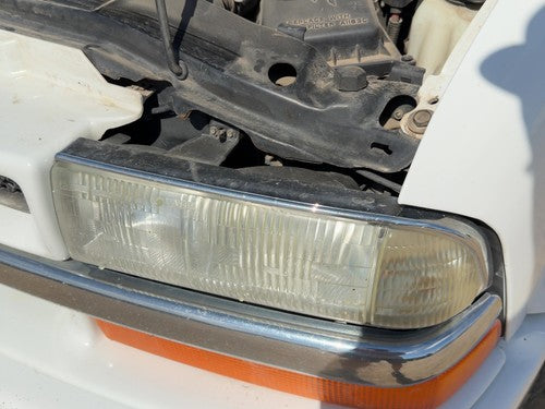 1998-2005 Chevy S10 Blazer Driver Left Headlamp Assembly Head Light OEM 16526217