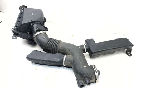 03-04 Town Car Complete Air Intake Cleaner Filter Box Housing With Tube Oem 4.6L
