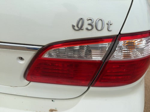 00-01 I30 Passenger Right Inner Tail Light Brake Lamp Oem Rear Lid Mounted