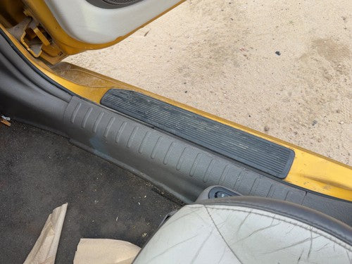 02 Pt Cruiser Passenger Right Lower Sill Step Moulding Trim Panel Taupe/Beige Fl