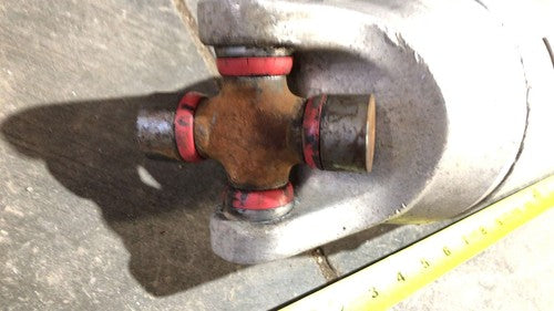 1999-2004 Gmc Sierra 2500 Rear Drive Shaft Oem Back Driveline 6.0L 4X4 15734902