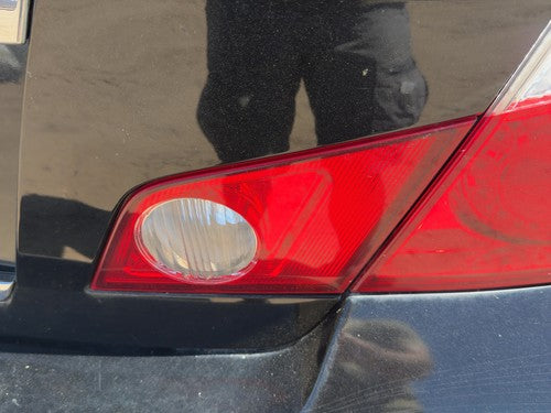 06-07 M35X Passenger Right Inner Tail Light Brake Lamp Oem Rear Lid Mounted