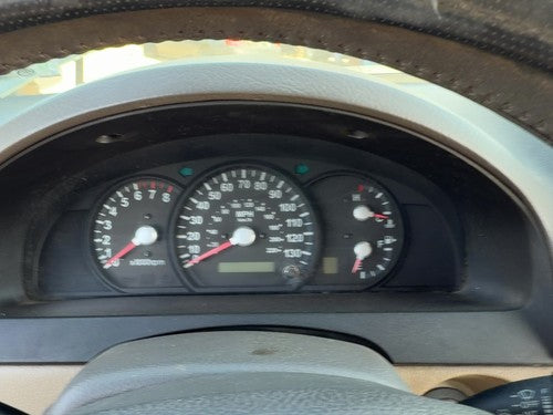 05-06 Kia Sorento Speedometer Cluster Instrument Gauges Panel Oem Dash Mph At