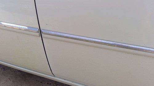 08-09 300 Driver Left Rear Moulding From Door Oem Back Trim Strip White Pwg