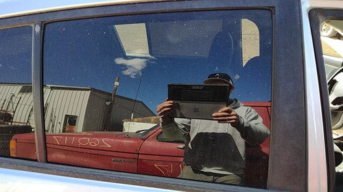 2007-2011 Nissan Versa Passenger Right Rear Side Window Door Glass Oem Back