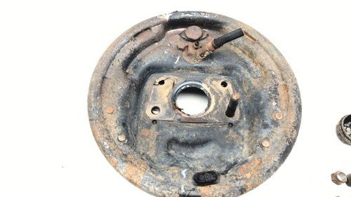64-66 Thunderbird Coupe Passenger Front Spindle Steering Knuckle With Wheel Hub