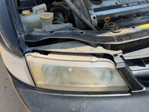 1997-1999 Nissan Maxima Passenger Right Head Light Oem Front Lamp 260100L725