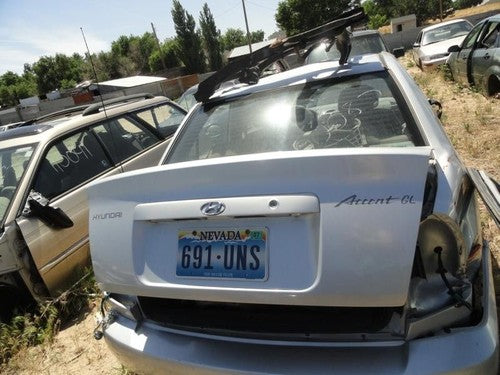 2000-2002 Hyundai Accent Passenger Right Headlight Head Lamp Oem 9210225050
