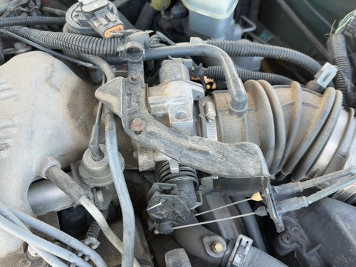 1999 Chevy Lumina Throttle Body Valve OEM with Sensors 3.1L V6 17113576