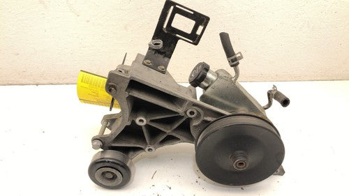 2003 Cadillac Escalade Power Steering Pump With Mount Bracket Oem 6.0L