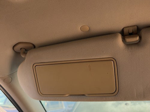 2005-2007 Kia Sorento Driver Left Sun Visor Oem Without Illumination Beige Fc