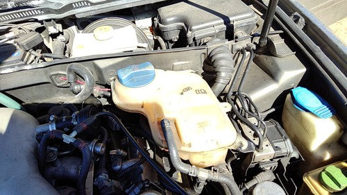 2000-2004 Audi A6 Coolant Reservoir Radiator Overflow Tank Bottle Oem 8D0121403M