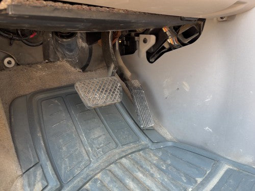 2004-2007 Saturn Vue Redline Gas Pedal Assembly Oem Accelerator