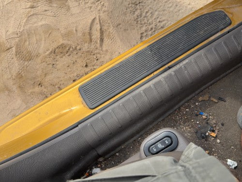02 Pt Cruiser Driver Left Lower Sill Step Moulding Trim Panel Oem Taupe/Beige Fl
